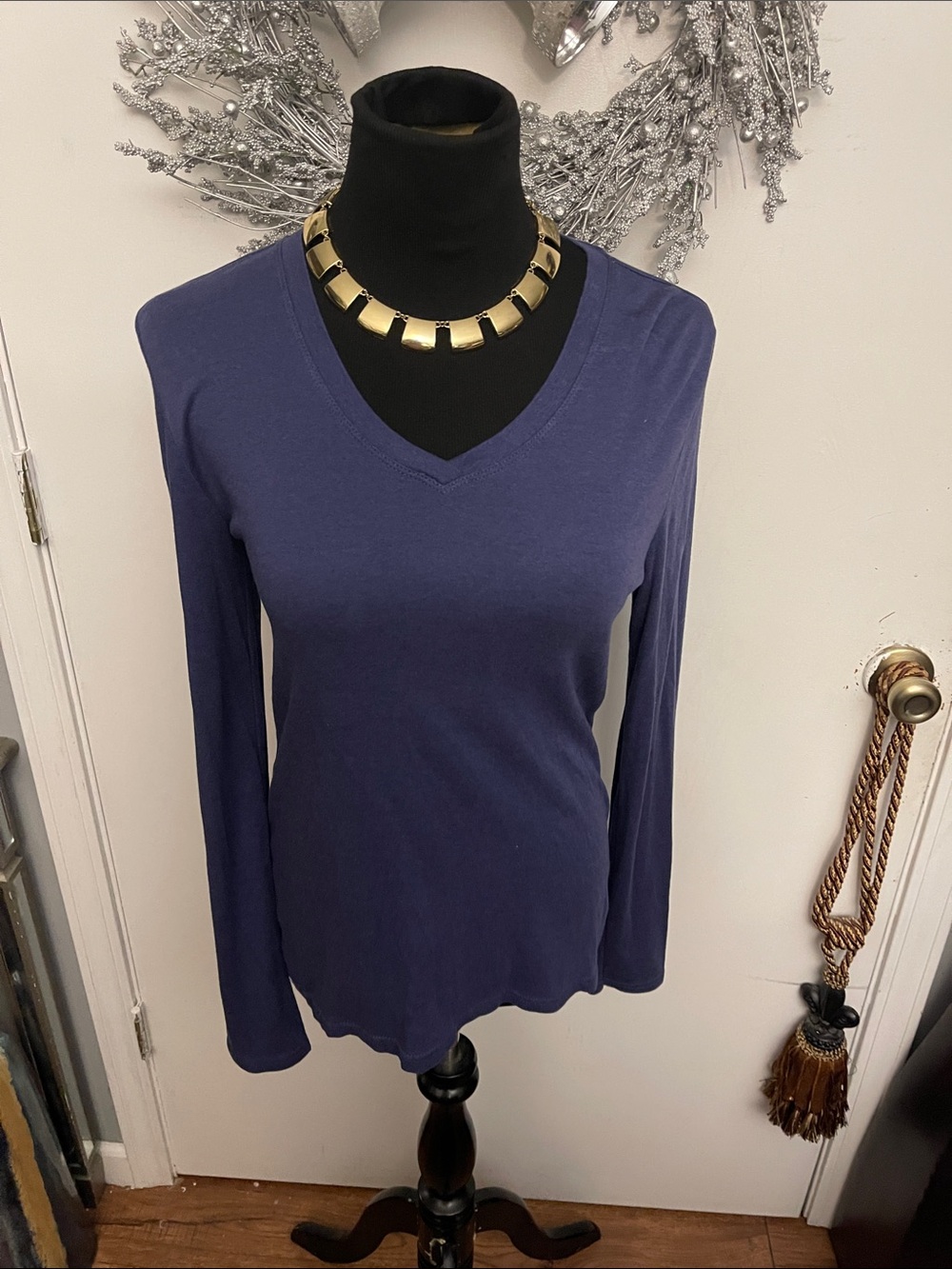 Eddie Bauer Women's Long Sleeve V-Neck Top - Navy Blue
